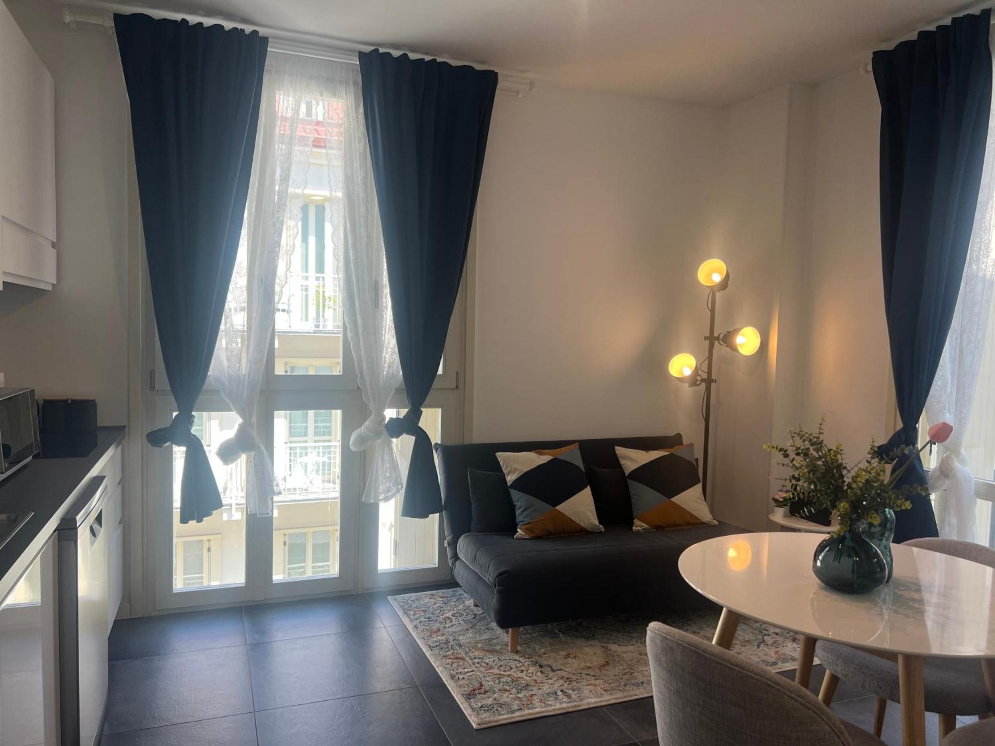 Regina Milano In Melegnano - Wifi, Breakfast Box And Terrace Apartment ภายนอก รูปภาพ
