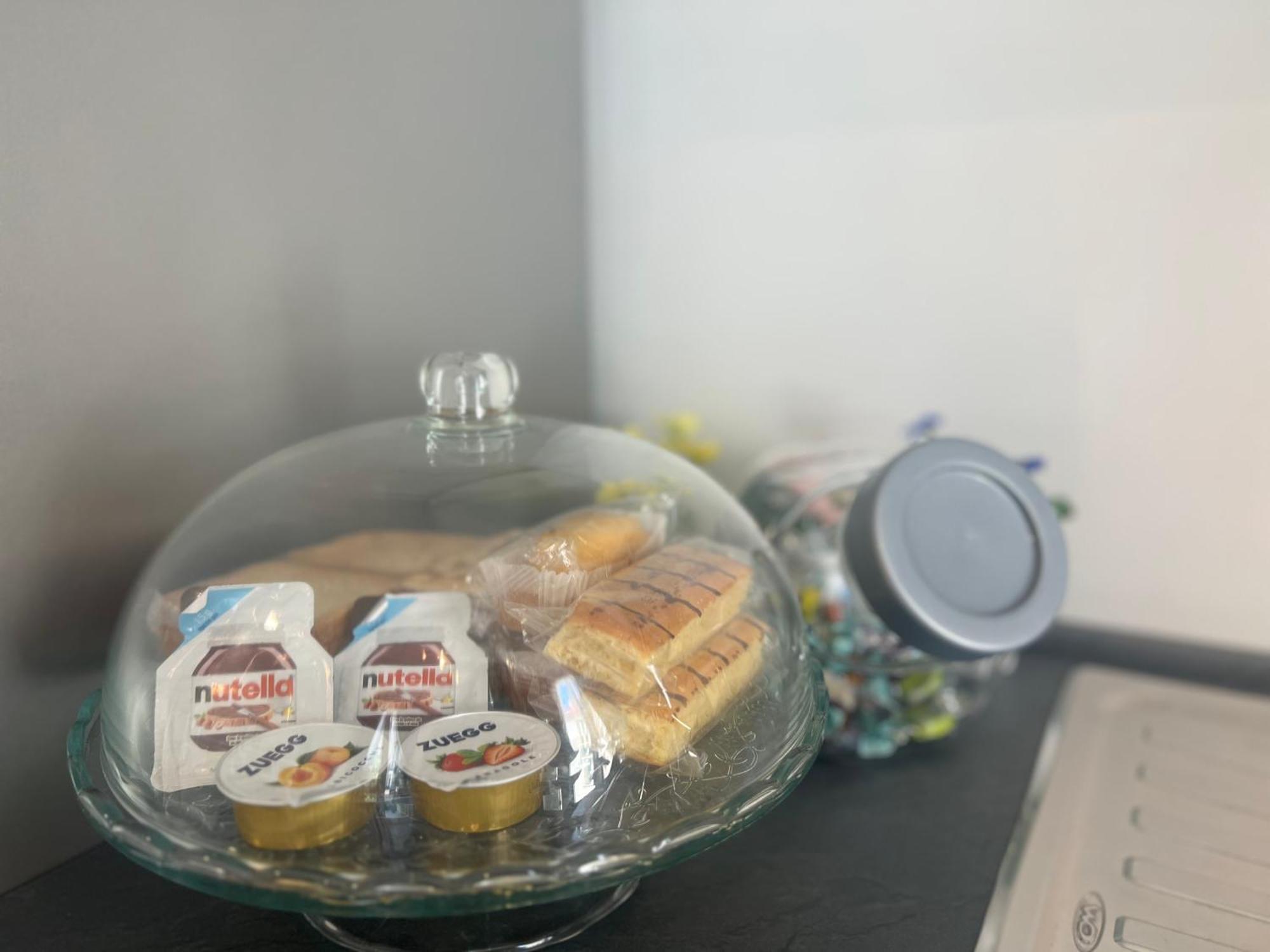 Regina Milano In Melegnano - Wifi, Breakfast Box And Terrace Apartment ภายนอก รูปภาพ