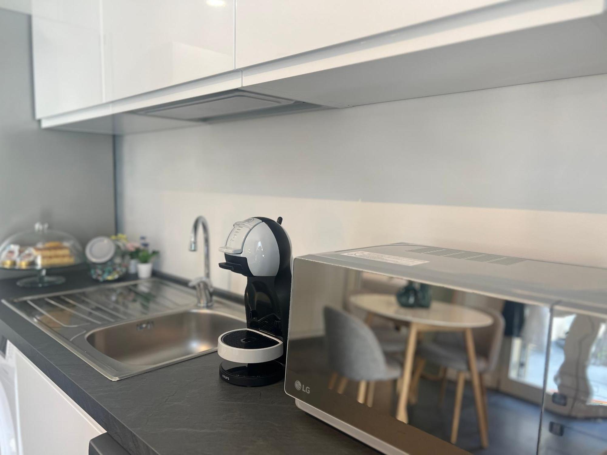 Regina Milano In Melegnano - Wifi, Breakfast Box And Terrace Apartment ภายนอก รูปภาพ