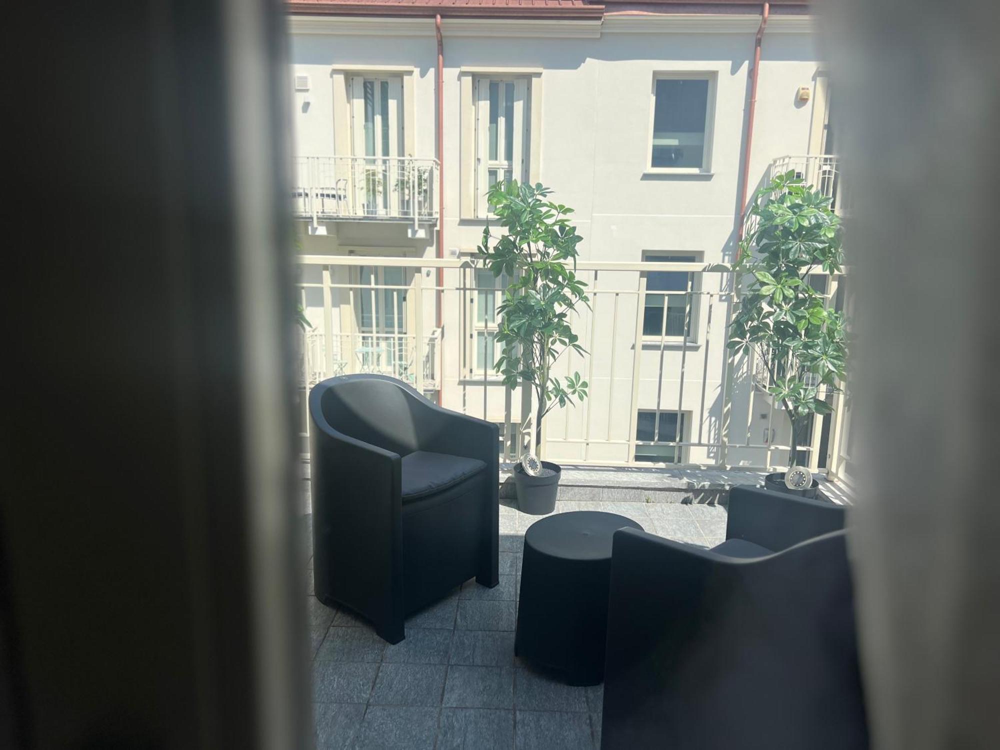 Regina Milano In Melegnano - Wifi, Breakfast Box And Terrace Apartment ภายนอก รูปภาพ